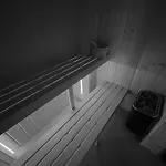 Orli Dziob - Nad Brzegiem Z Basenem I Sauna דירה